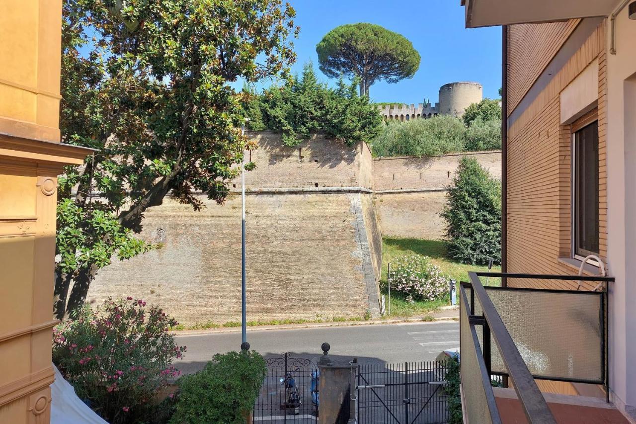 Vatican Museum Apartment With Terrace, Rome